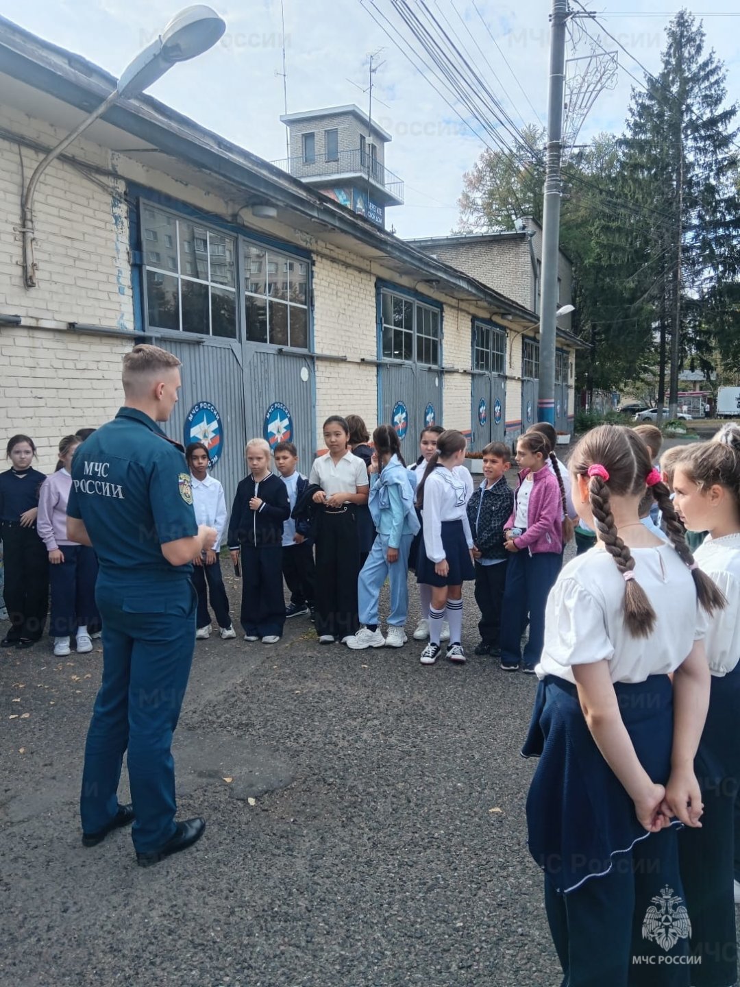 Экскурсия в пожарно-спасательной части г. Видное проведена для учащихся